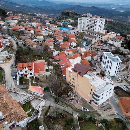 Vila Taga Guesthouse Krujë المظهر الخارجي الصورة