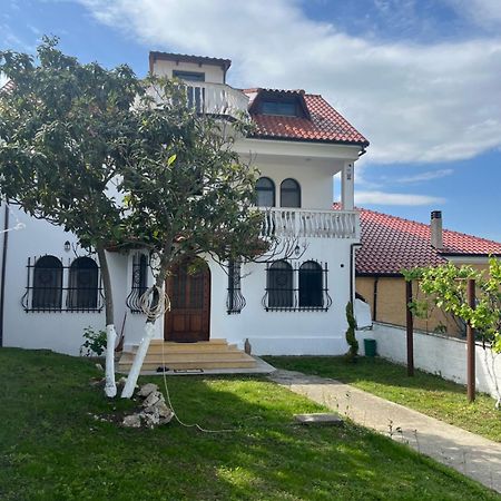 Vila Taga Guesthouse Krujë المظهر الخارجي الصورة